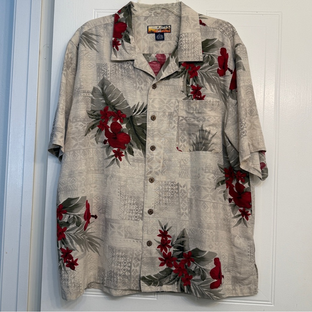 Havana Jacks Cafe Hawaiian Men's Shirt. Gently used condition. XL